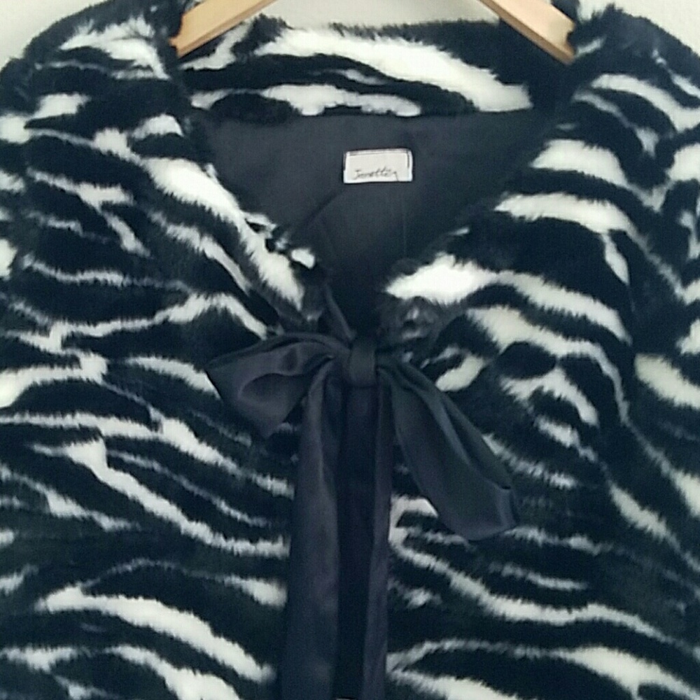 Zebra print fur coat - Picture 2 of 6